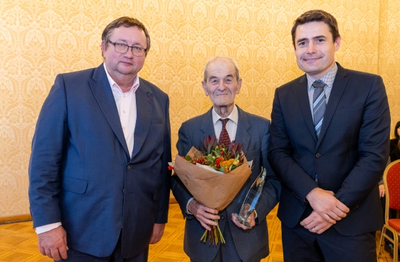 Miroslav Miler received an award from the Czech Standards Agency